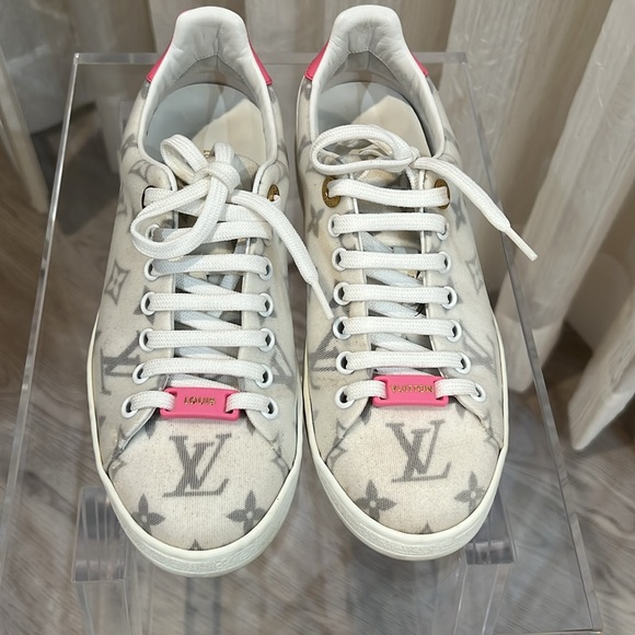 Louis Vuitton sneakers pink and white - Picture 3 of 6